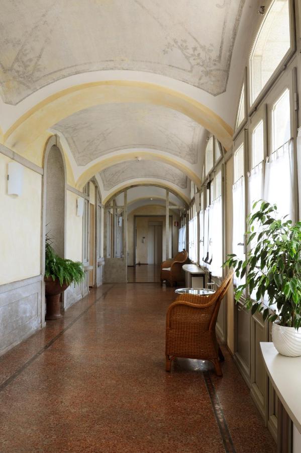 Hotel Dimora Del Barone à Romagnano Sesia Extérieur photo