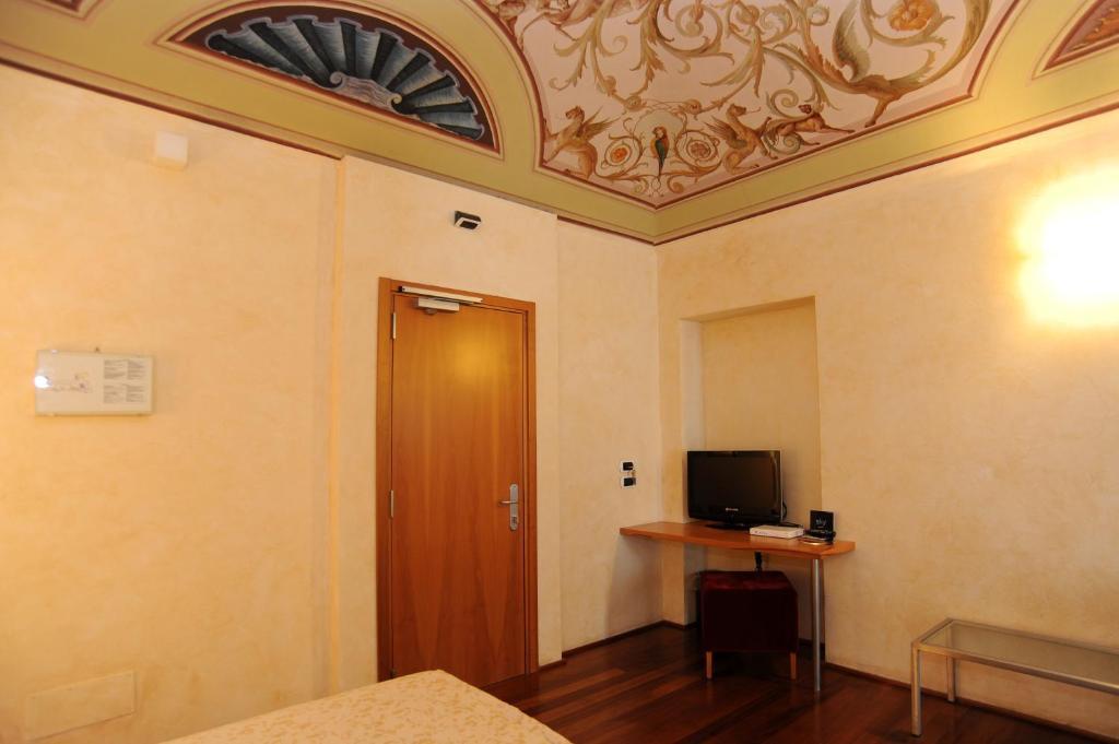 Hotel Dimora Del Barone à Romagnano Sesia Chambre photo