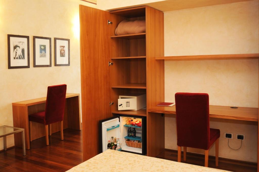 Hotel Dimora Del Barone à Romagnano Sesia Extérieur photo